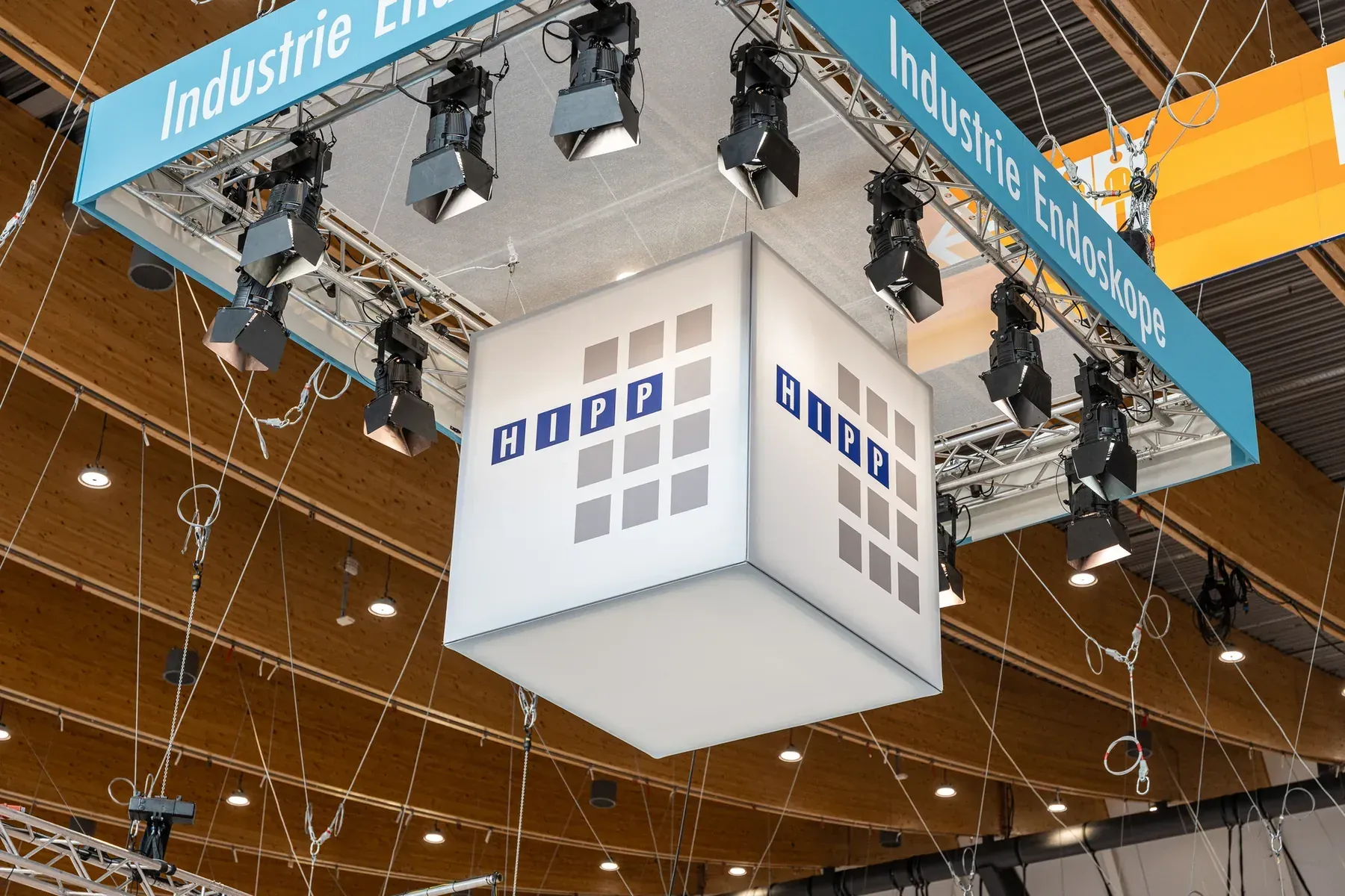 Messestand-Design Messe Control 2024 für Hipp Endoskopie Service